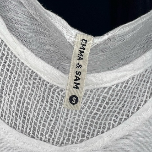Emma & Sam White Cropped Tee, Sleeveless (was not cut it came that way) - Picture 3 of 3